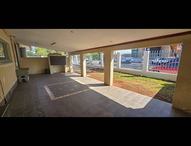 402M² OFFICE FOR SALE IN POLOKWANE CENTRAL